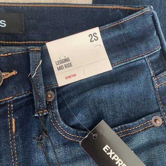 NEW Express Mid Rise Jeans - Picture 10 of 15